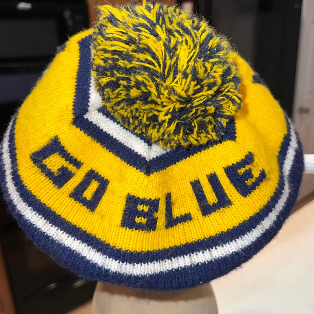 Vintage Univ of Michigan Tam Hat With Brim & Pom Knit On Top Scottish Golf Hat